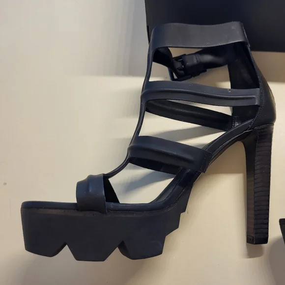 VIC MATIE Leather High Heeled Grip Fast Sole Platform Sandals Shoes - Sz EU 39 - Picture 4 of 16